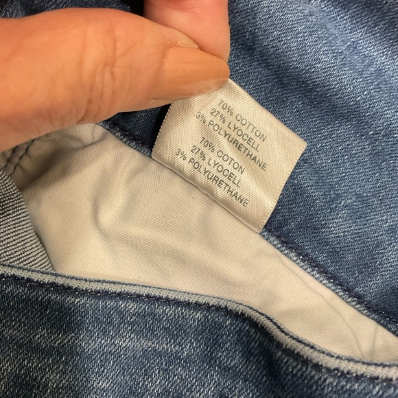 J Brand High Waist Three-Button Four-Pocket Jeans, Slim Leg, Sz 25” x 29” Inseam - Picture 7 of 14